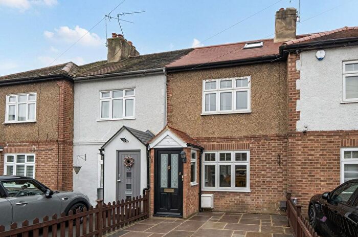3 Bedroom Terraced House To Rent In Sherwood Terrace, Whetstone, N20