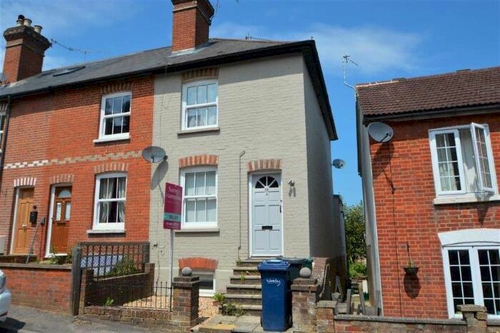 1 Bedroom Flat To Rent In Carlos Street, Godalming, GU7