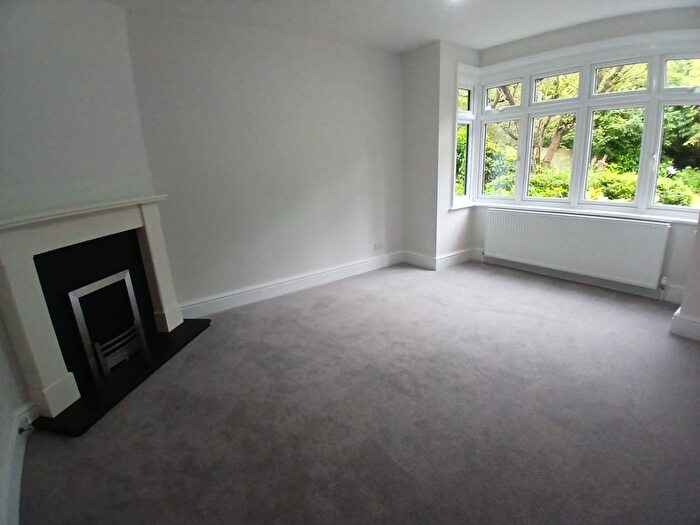 5 Bedroom Detached House To Rent In Pebblehill Road, Betchworth, RH3