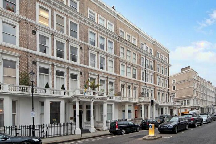 3 Bedroom Flat To Rent In Elvaston Place, London, SW7