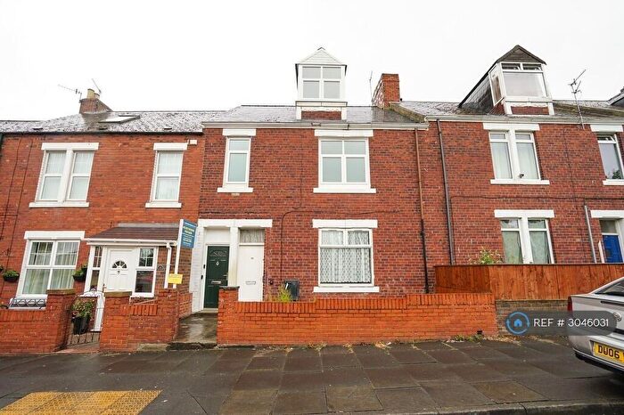 5 Bedroom Maisonette To Rent In Stuart Terrace, Gateshead, NE10