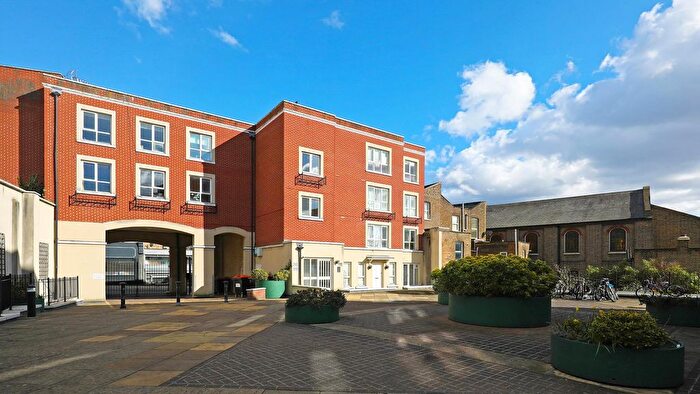 2 Bedroom Flat To Rent In Church Road, Acton, W3