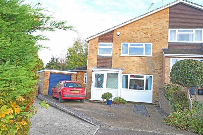 4 Bedroom Semi Detached House For Sale In Hill Brow, Maidstone, ME14