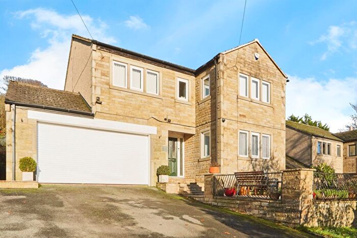 5 Bedroom Detached House For Sale In Braithwaite Edge Road, Keighley, BD22