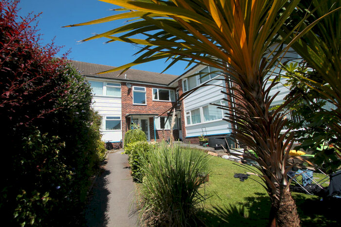 1 Bedroom House To Rent In Falkland Court, Leeds, LS17