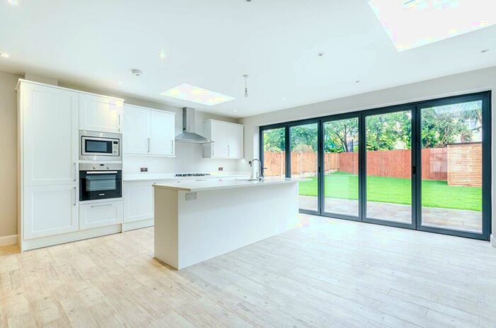 4 Bedroom Semi-Detached House To Rent In Hill Close, Dollis Hill, London, NW2