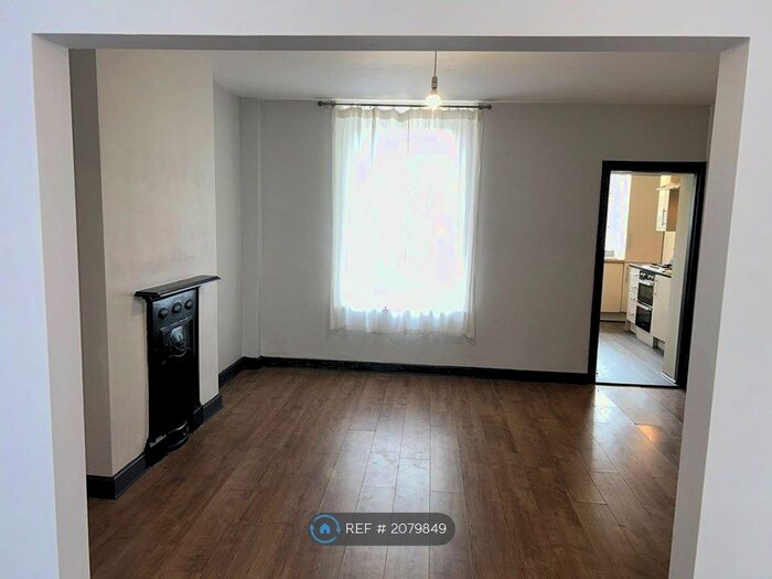 3 Bedroom End Of Terrace House To Rent In Kings Road, Dorchester, DT1