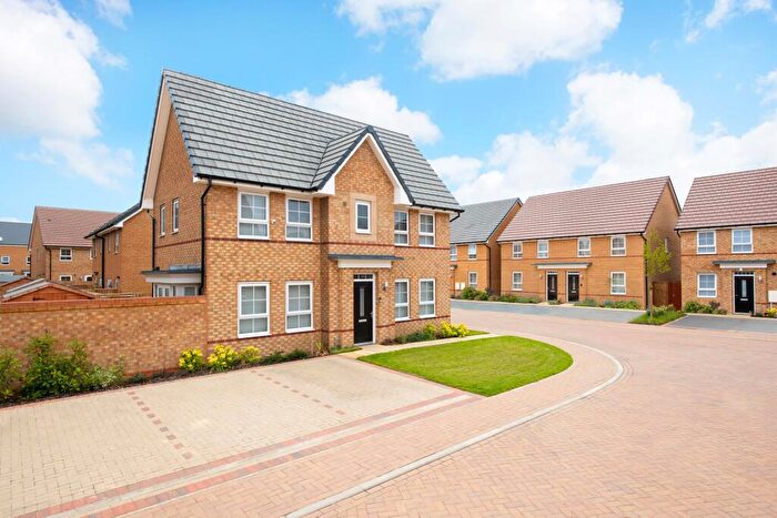 3 Bedroom Semi-Detached House For Sale In Fen Street, Broughton, Milton Keynes, MK10