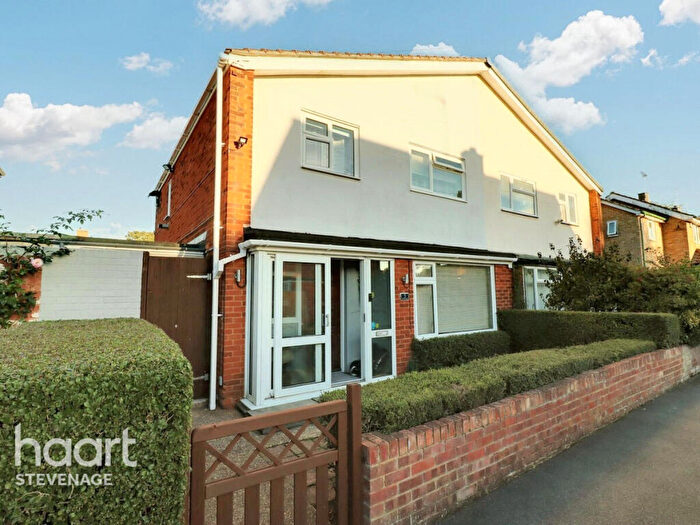 3 Bedroom Semi-Detached House For Sale In Lyndale, Stevenage, SG1