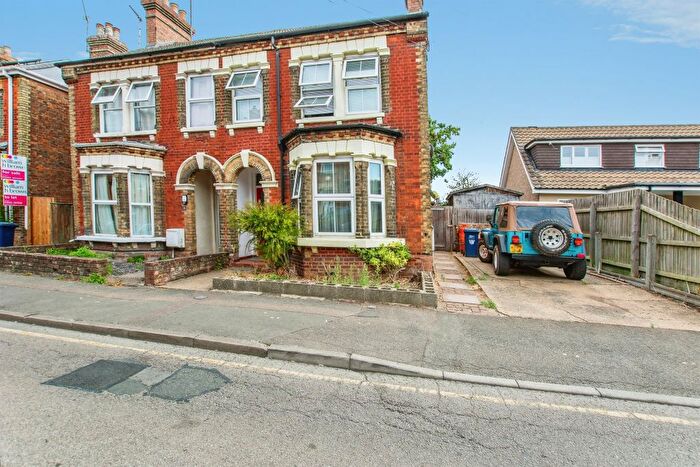 3 Bedroom Semi-Detached House For Sale In Alexandra Road, Wisbech, PE13