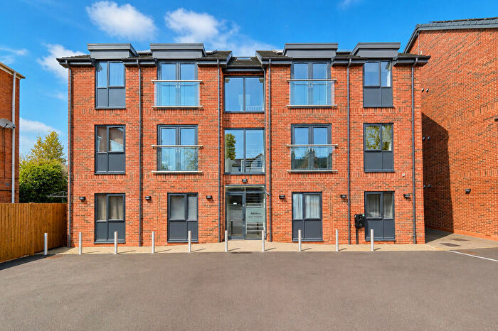 2 Bedroom Apartment For Sale In Hillmorton Road, Hillmorton, CV22