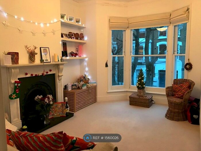 2 Bedroom Flat To Rent In Kellett Road, London, SW2