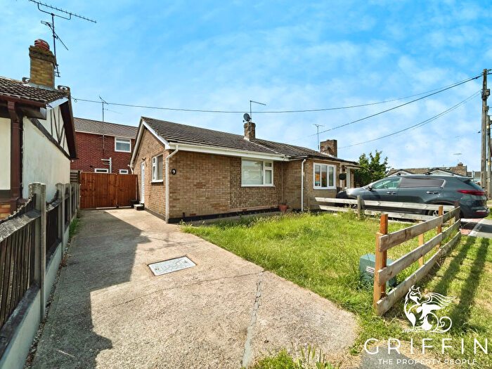 1 Bedroom Semi-Detached Bungalow To Rent In Arcadia Road, Canvey Island, SS8