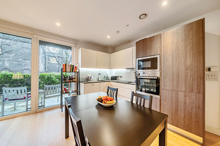 2 Bedroom Apartment For Sale In Duke Of Wellington Avenue, Royal Arsenal, Woolwich, SE18