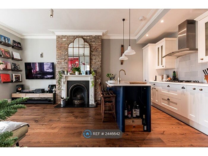 2 Bedroom Flat To Rent In Christchurch Road, London, SW2