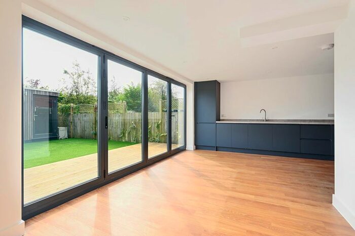 4 Bedroom Property To Rent In Downsview, Small Dole, Henfield, BN5