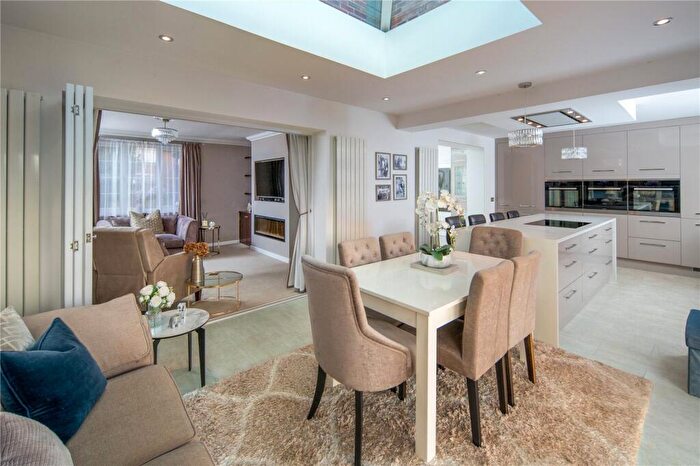 5 Bedroom Detached House For Sale In Coronation Avenue, Cowes, Isle Of Wight, PO31
