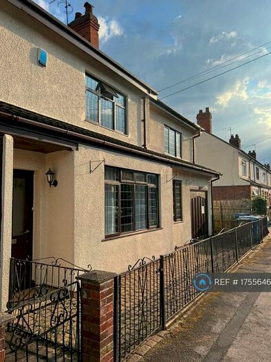 5 Bedroom End Of Terrace House To Rent In Mons Street, Hull, HU5