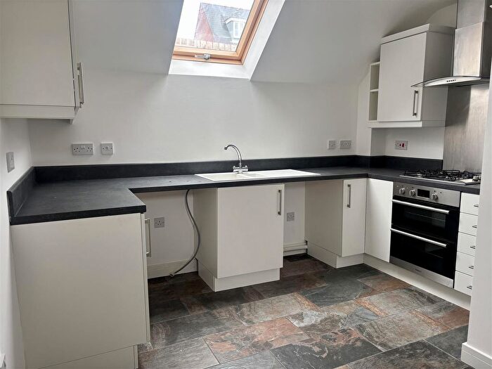 2 Bedroom Detached House To Rent In Dukes Way, Axminster, EX13