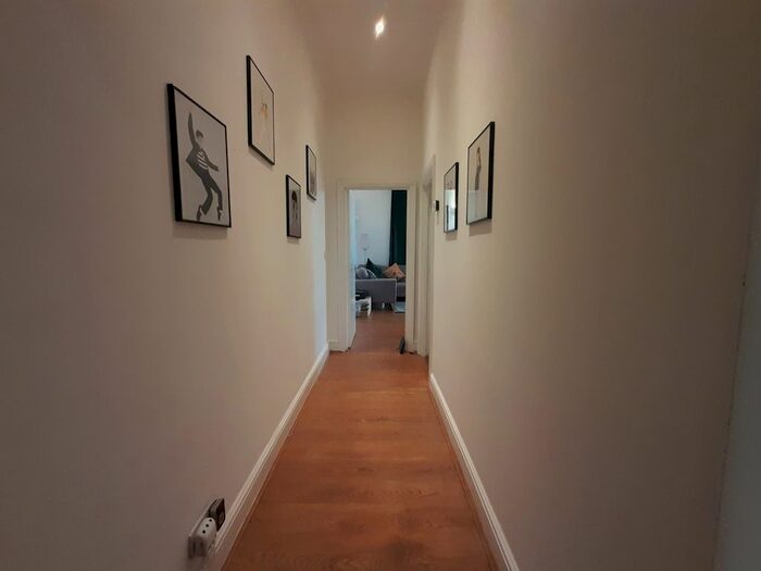 1 Bedroom Flat To Rent In Garratt Lane, Earlsfield, London SW18