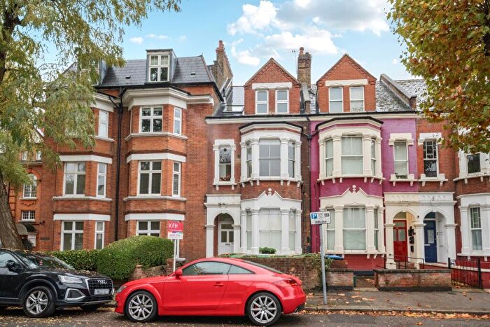 2 Bedroom Flat To Rent In Callcott Road London, NW6