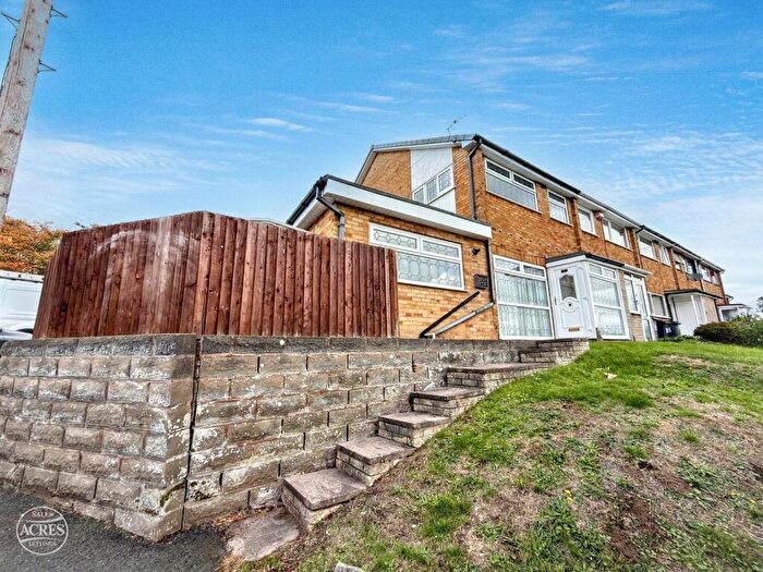 3 Bedroom End Of Terrace House For Sale In Hilliards Croft, Great Barr, Birmingham, B42