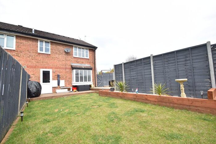 1 Bedroom End Of Terrace House To Rent In Spayne Close, Luton, Bedfordshire, LU3