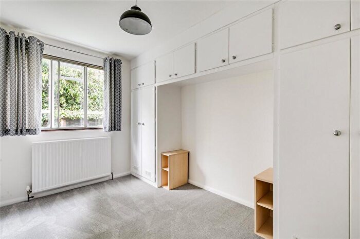 1 Bedroom Flat To Rent In Dovey Lodge, Bewdley Street, N1