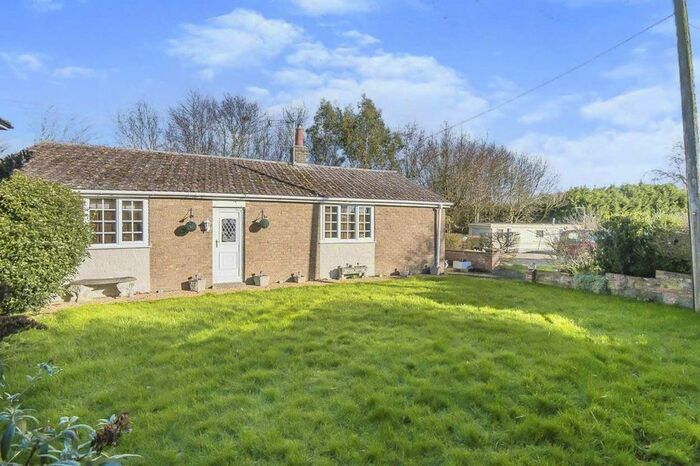 4 Bedroom Detached Bungalow For Sale In South Eau Bank, Gedney Hill, Spalding, PE12