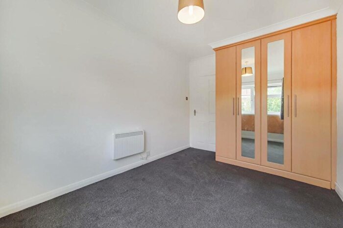 2 Bedroom Flat To Rent In London Road, Stanmore, HA7