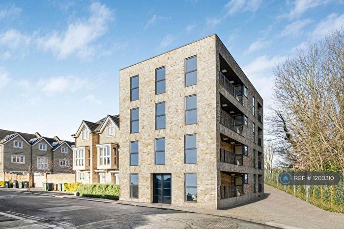 2 Bedroom Penthouse To Rent In Springbank Road, Hither Green, SE13