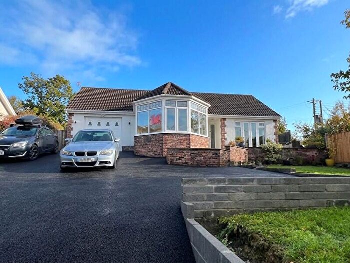3 Bedroom Bungalow For Sale In Cwmamman Road, Glanamman, Ammanford, Carmarthenshire., SA18
