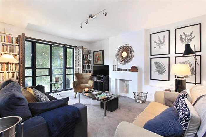 2 Bedroom Flat To Rent In Brynmaer House, Brynmaer Road, SW11
