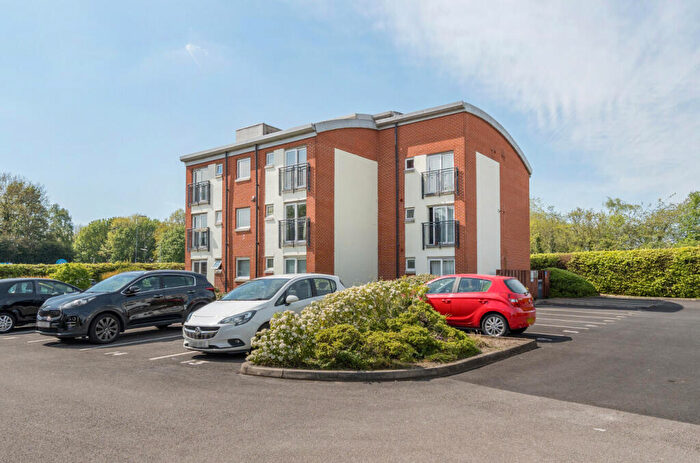 2 Bedroom Apartment For Sale In Chester Road, Stretford, Manchester, M32