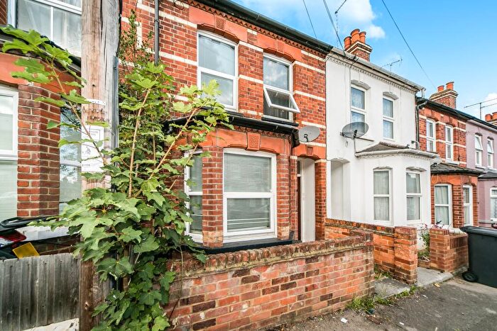 1 Bedroom Flat To Rent In Elm Park Road, Reading, Berkshire, RG30