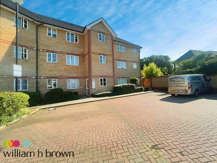 2 Bedroom Flat To Rent In Rectory Road, Grays, RM17