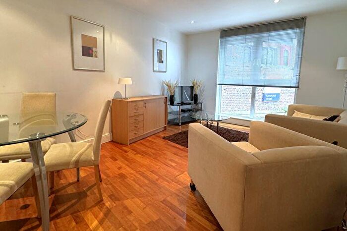 1 Bedroom Flat To Rent In Pepys Street, City Of London, EC3N