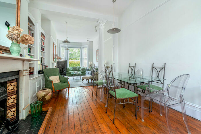 2 Bedroom Apartment To Rent In Petherton Road, London, N5