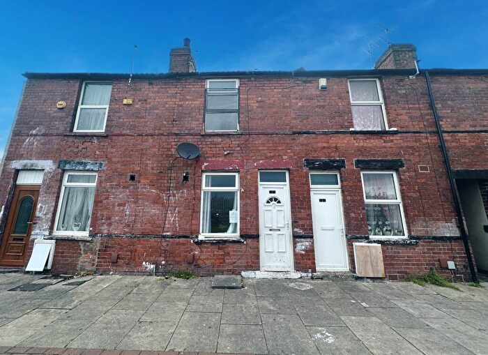 3 Bedroom Terraced House For Sale In No Holmes Lane, Rotherham, S61
