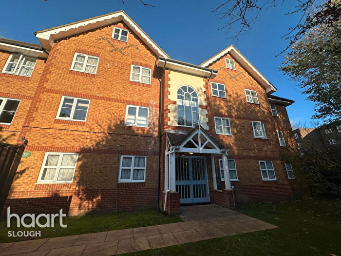 2 Bedroom Apartment To Rent In Arborfield Close, Slough, SL1