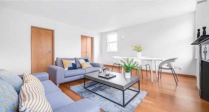 2 Bedroom Flat To Rent In Marylebone High Street, Marylebone, London, W1U