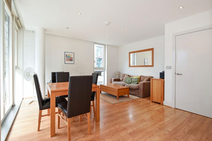 1 Bedroom Flat To Rent In Times Square, London, E1