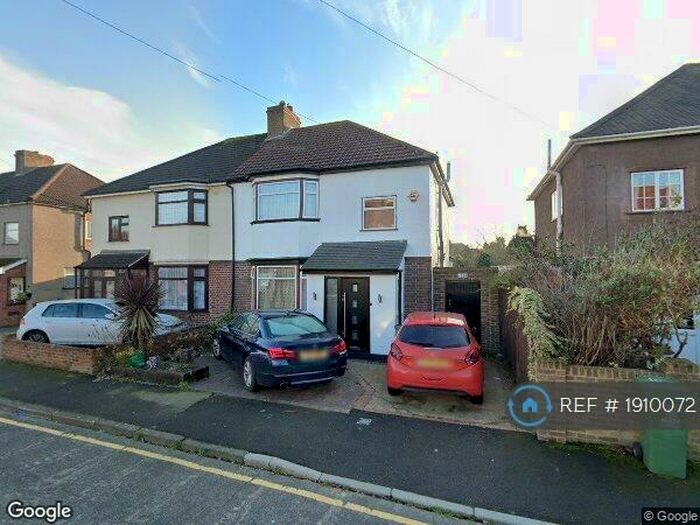 3 Bedroom Semi-Detached House To Rent In Hamilton Road, Bexleyheath, DA7