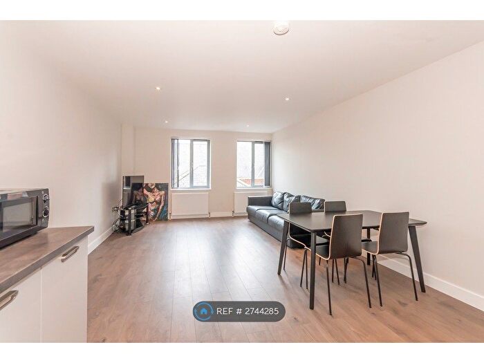 2 Bedroom Flat To Rent In Geneva House, Peterborough, PE1