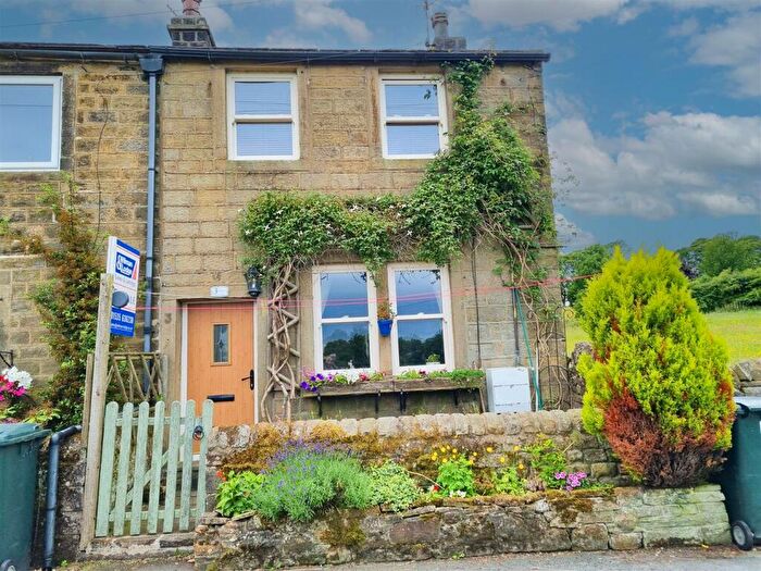 2 Bedroom Cottage For Sale In Gill Lane, Cowling, BD22