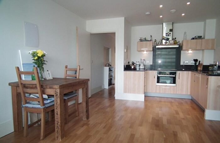 1 Bedroom Flat To Rent In Highbury Stadium Square, - Energy Rating B, N5