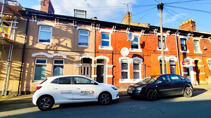 2 Bedroom Flat To Rent In Flat, St. Pauls Road, Northampton, NN2