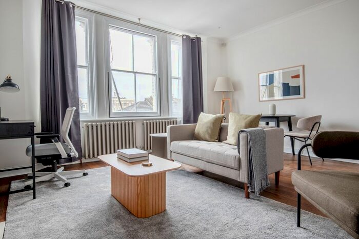 1 Bedroom Flat To Rent In Earls Court, London, SW5