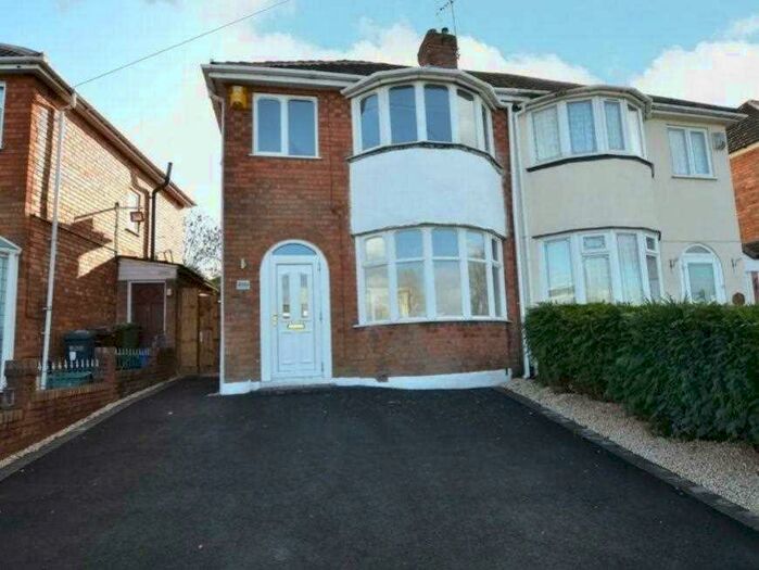 3 Bedroom Semi-Detached House To Rent In Coventry Road, Sheldon, Birmingham, B26