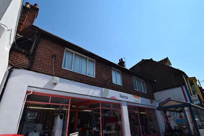 3 Bedroom Apartment For Sale In Harbour Street, Whitstable, CT5